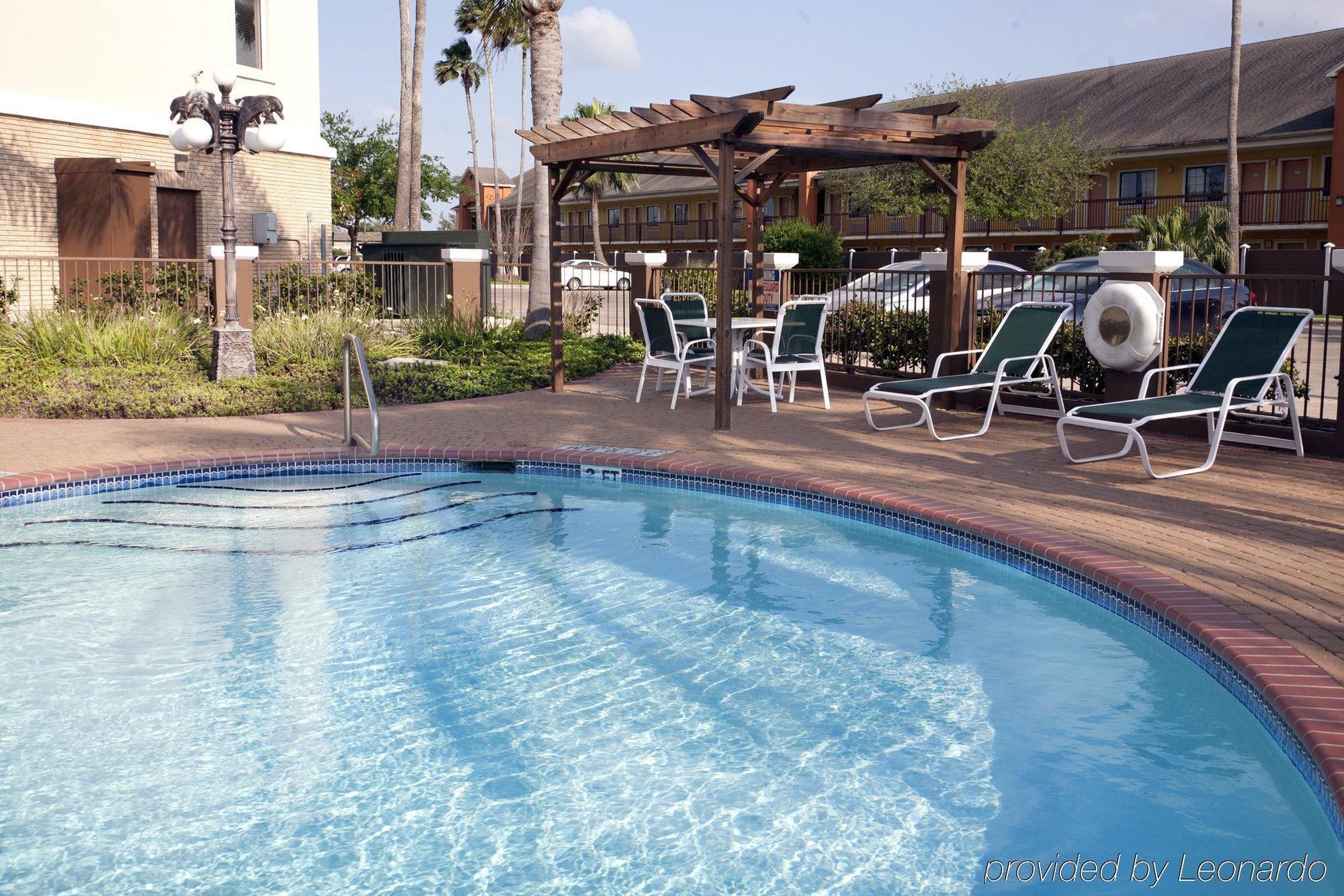 Holiday Inn Express Hotel And Suites Brownsville By Ihg Exterior foto
