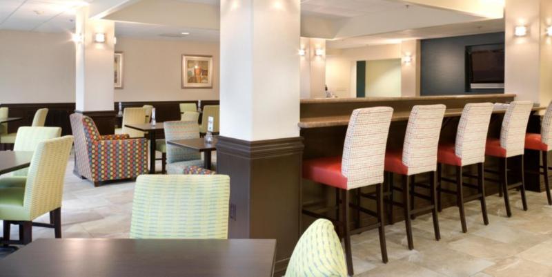 Holiday Inn Express Hotel And Suites Brownsville By Ihg Exterior foto