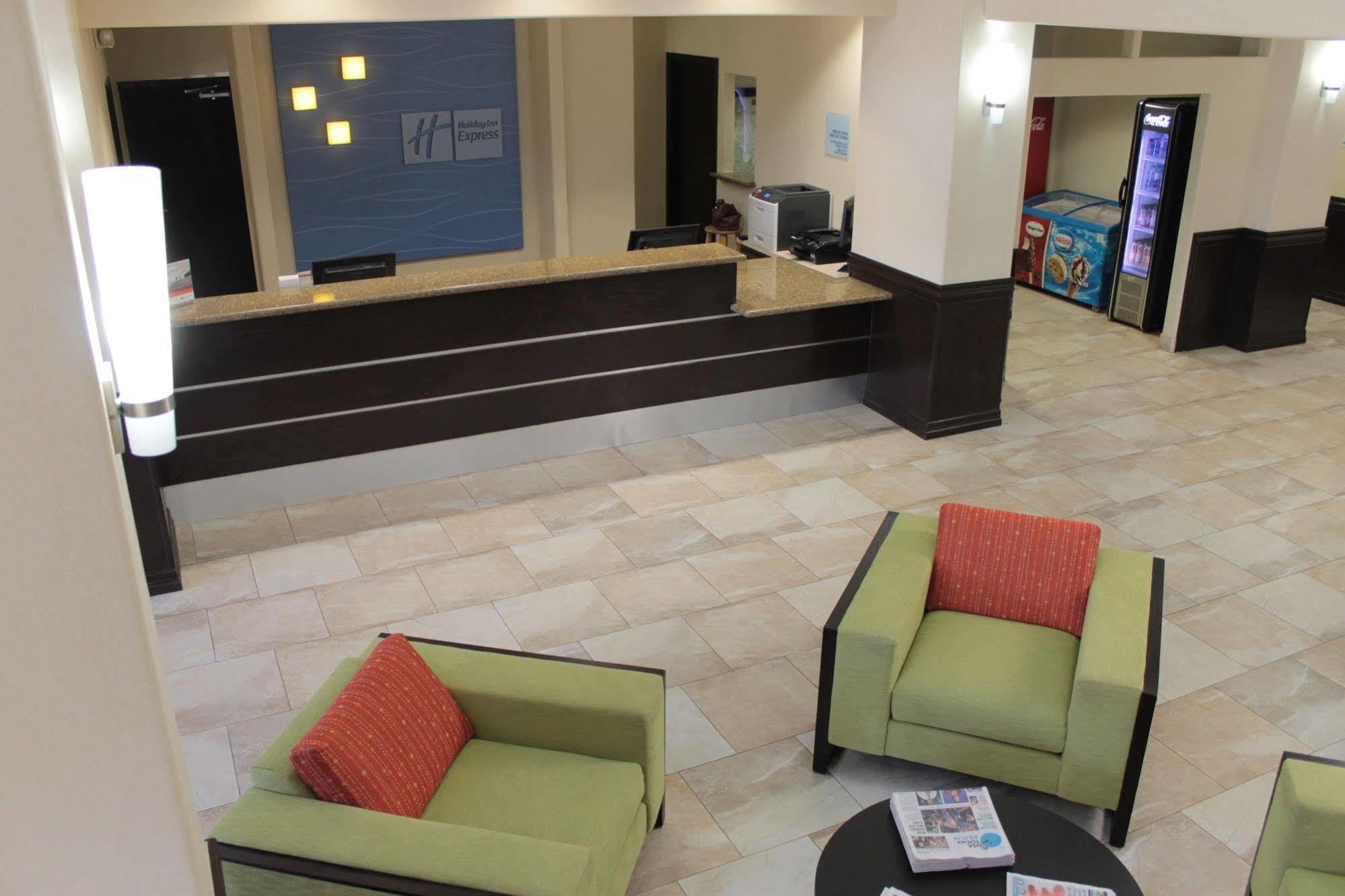 Holiday Inn Express Hotel And Suites Brownsville By Ihg Exterior foto