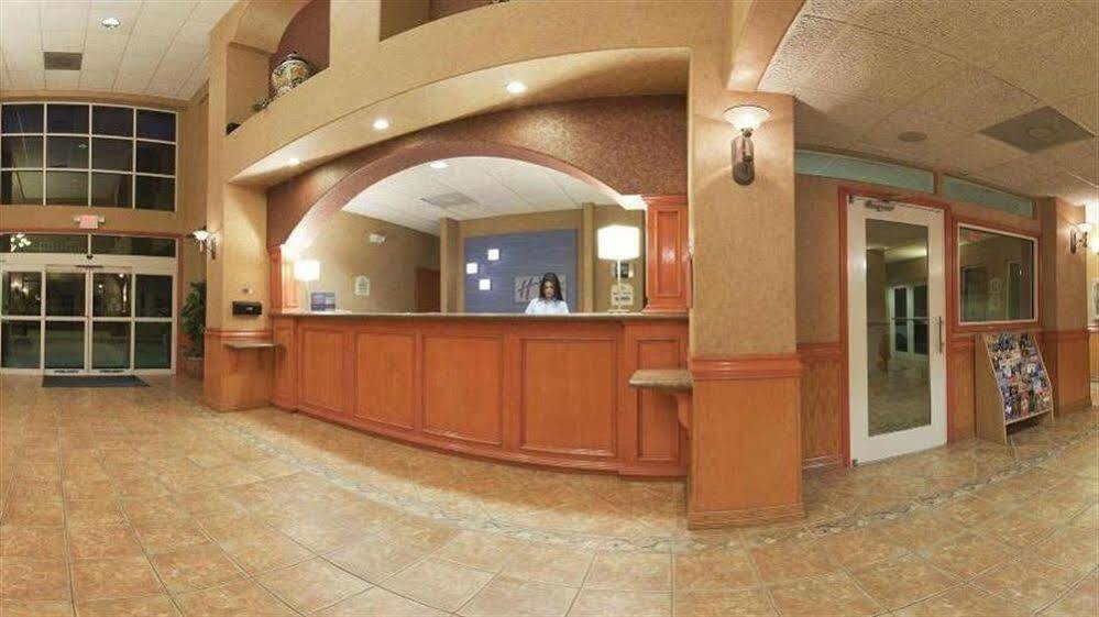 Holiday Inn Express Hotel And Suites Brownsville By Ihg Exterior foto